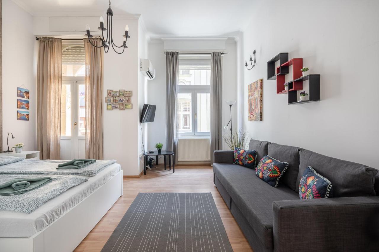 K10 - Kazinczy Street Heritage Suite - Best Location By Bqa Budapest Exterior foto